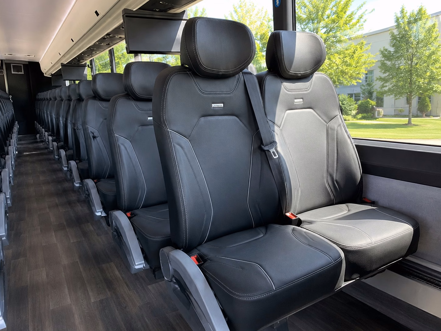 shuttle buses for missoula weddings at outdoor and rustic venues
